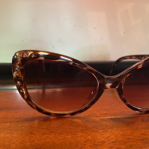 Steve Madden Glassess - Picture 2 of 6